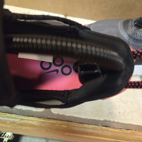 Nike Air Max 2090 Black/Metallic Silver Pink Women's Size 8 - Picture 7 of 8